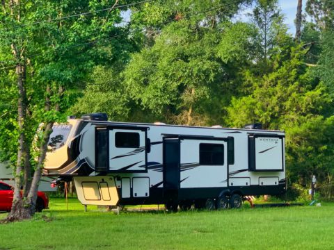 RV site at AL Wildwood RV Park